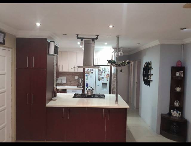 2 BEDROOM SIMPLEX FOR SALE IN SHERWOOD